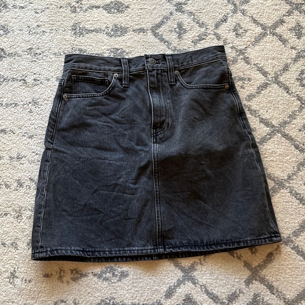 Madewell Rigid Denim High-Waist Straight Mini Skirt in Berridge Wash